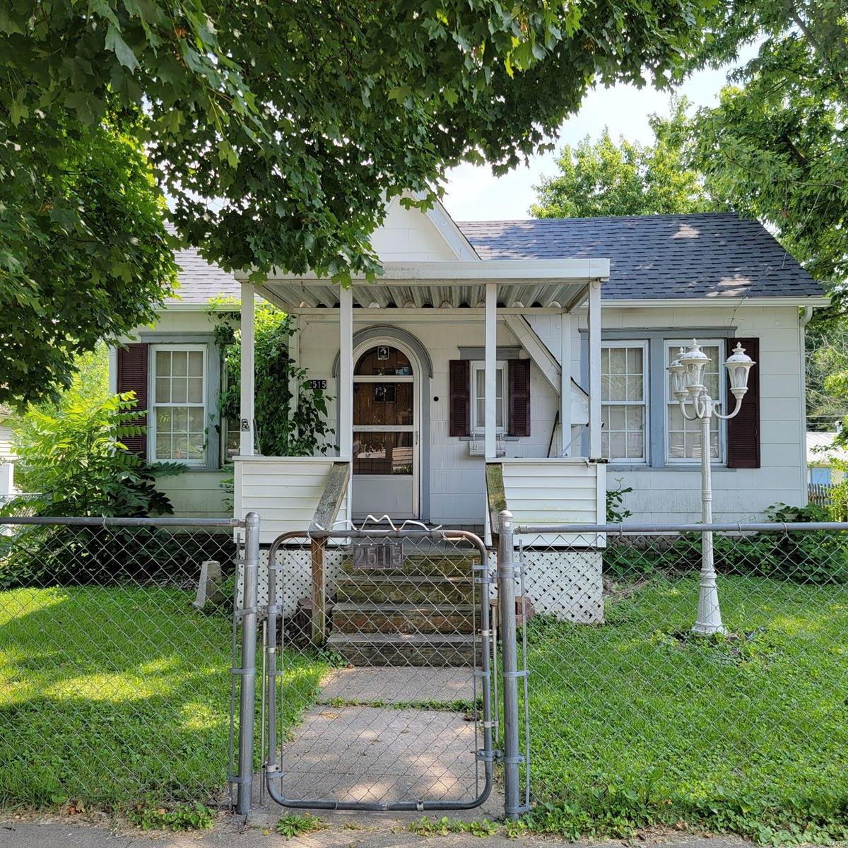 Photo 1 of 23 of 2515 Chestnut Street house