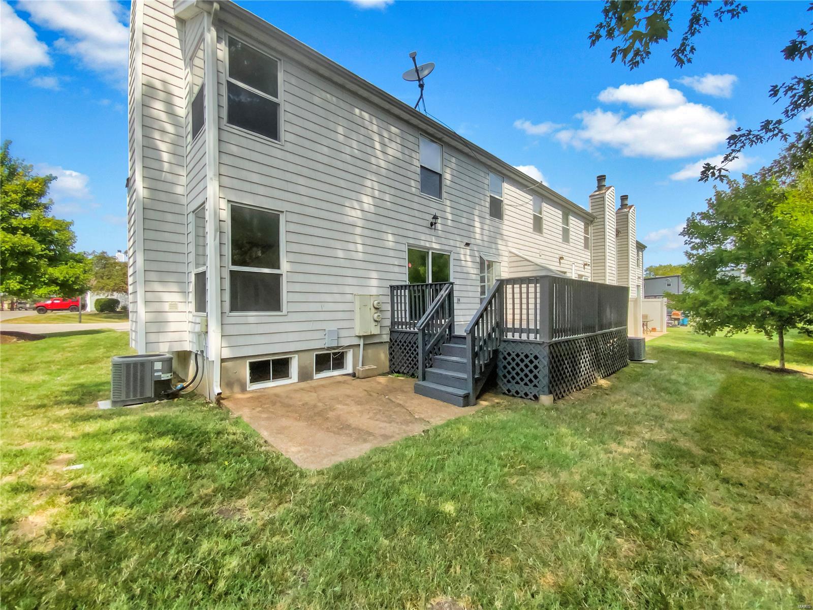 Photo 6 of 14 of 343 Sturbridge Village Drive townhome