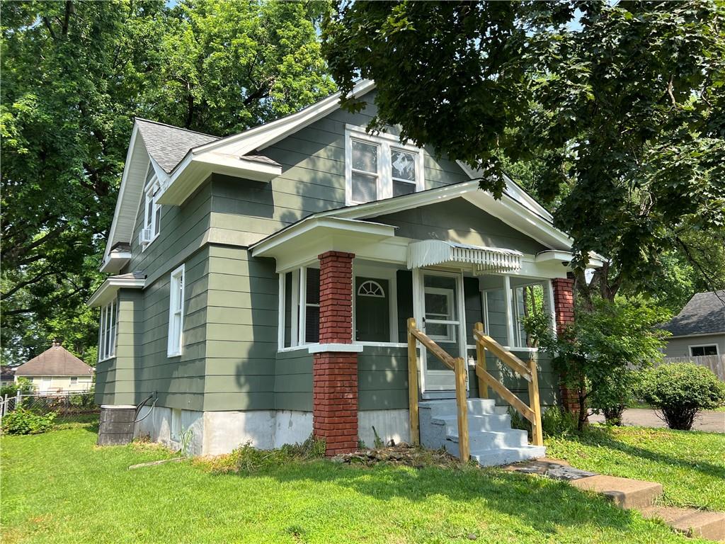 Photo 20 of 21 of 1102 S Woodland Avenue house