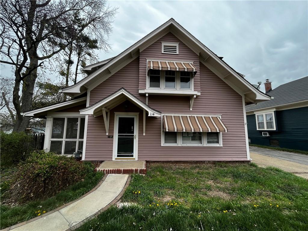 Photo 2 of 33 of 114 E Linden Avenue house