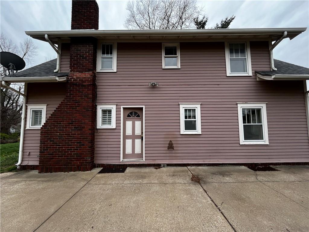 Photo 5 of 33 of 114 E Linden Avenue house