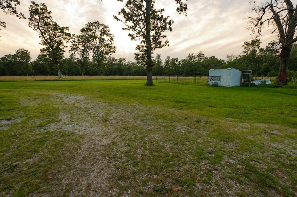 Photo 18 of 48 of 1025 East 2100 Road mobile home