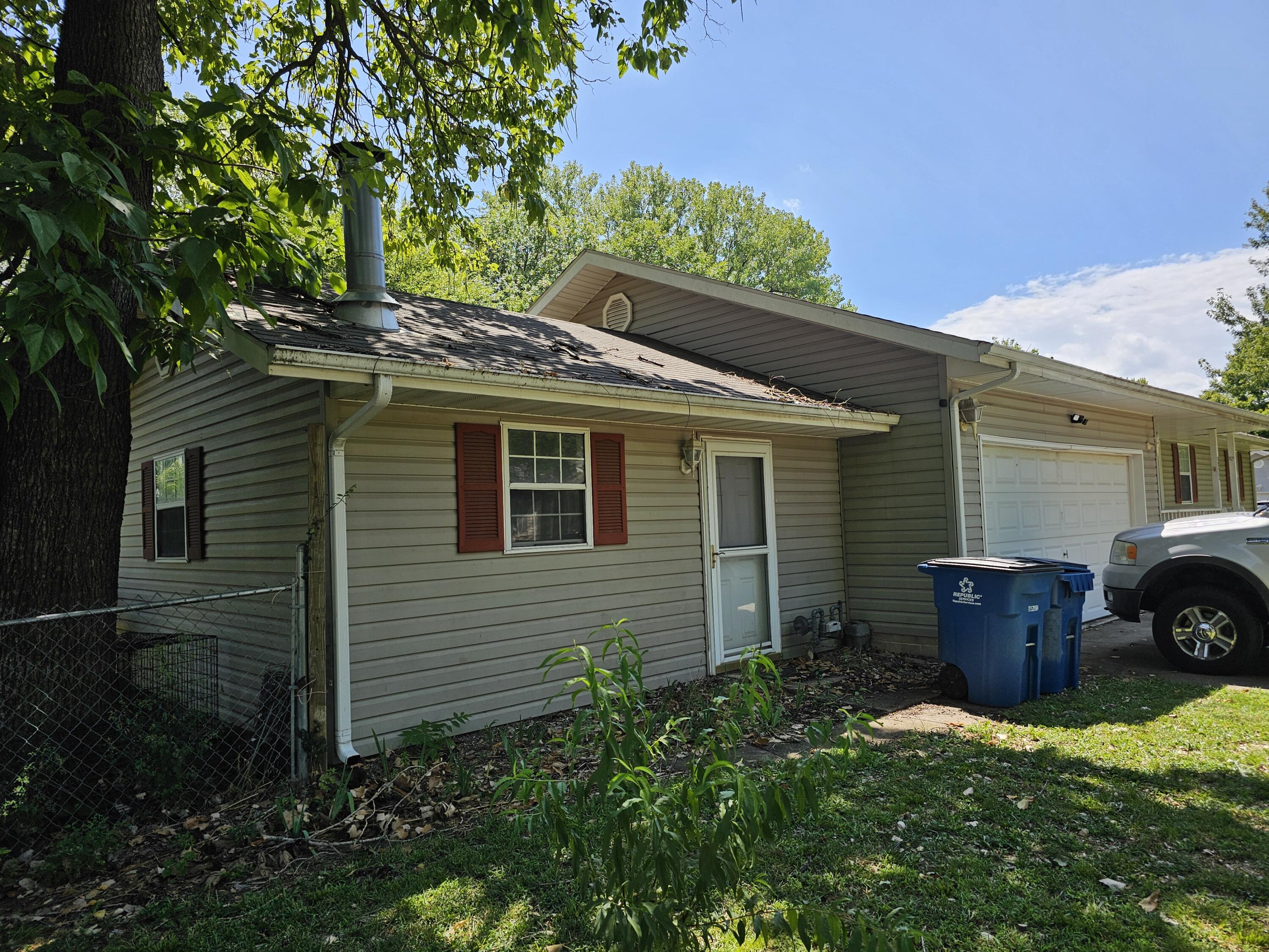 Photo 4 of 19 of 2218 West 17th Street house