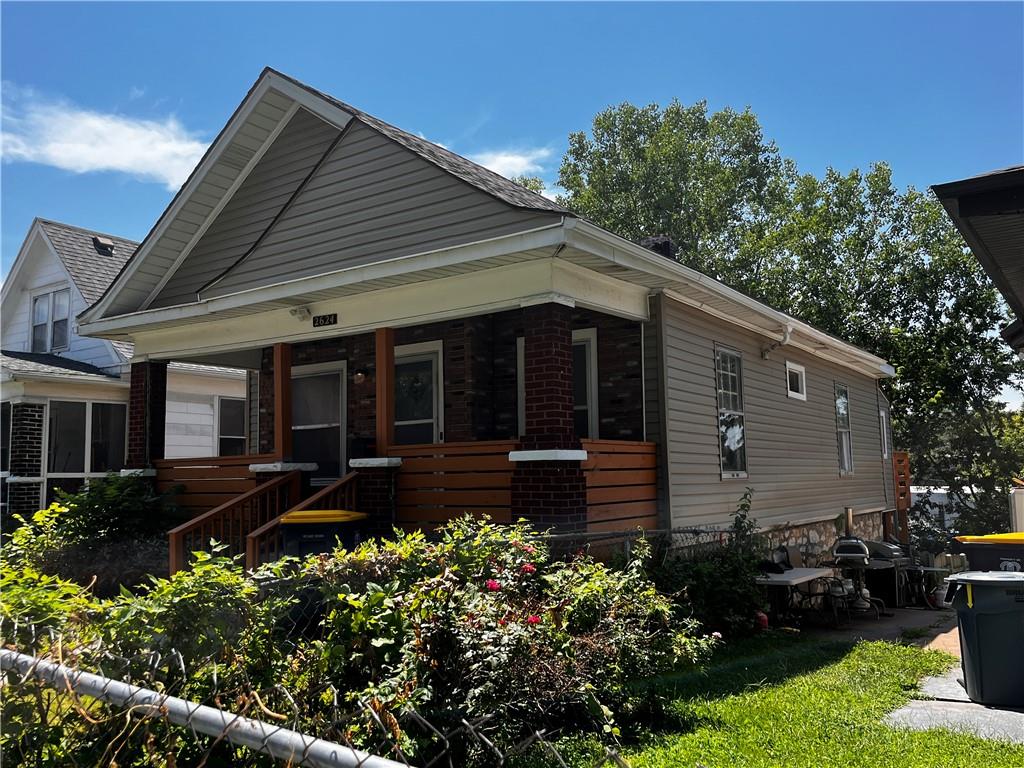 Photo 2 of 19 of 2624 Jarboe Street house