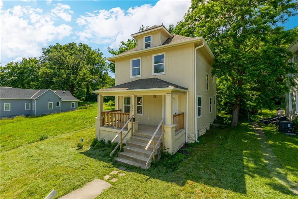 Photo 3 of 22 of 1804 Elmwood Avenue house