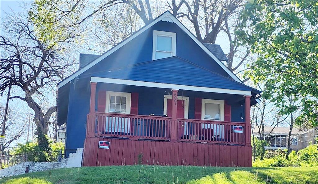 Photo 1 of 4 of 6001 Chestnut Avenue house