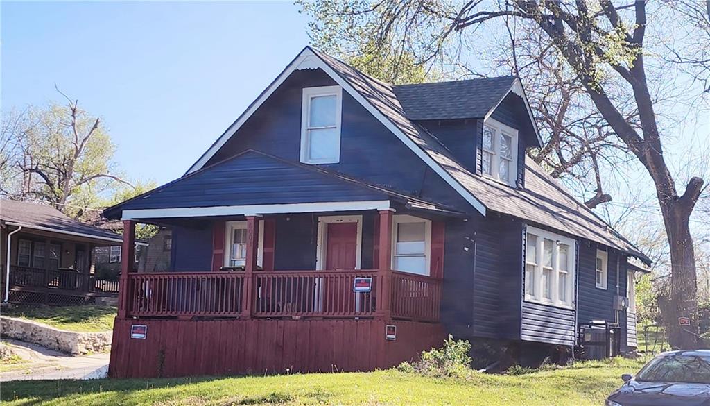 Photo 4 of 4 of 6001 Chestnut Avenue house