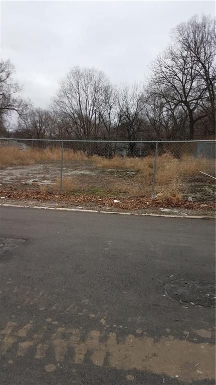 Photo 2 of 2 of 6921 Bellefontaine Avenue land