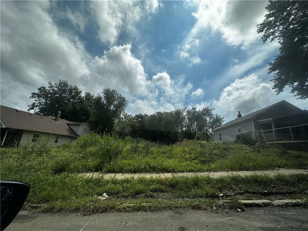 Photo 1 of 1 of 6837 E 13th Street land