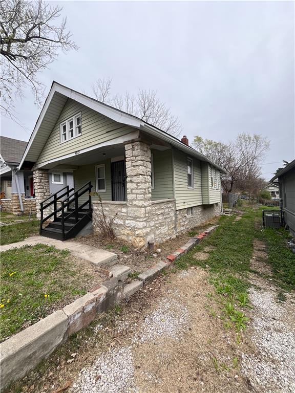 Photo 3 of 15 of 4619 S Benton Avenue house