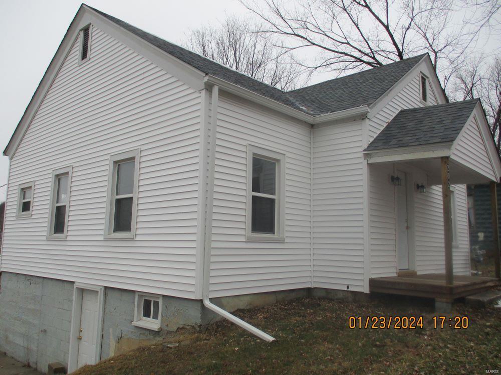 Photo 2 of 28 of 202 Wehrman Street house