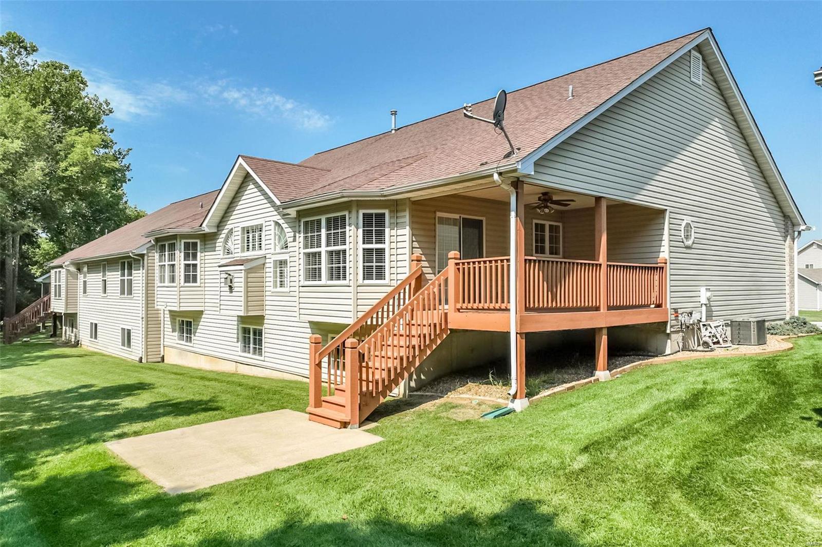 Photo 5 of 9 of 118 Dardenne Landing Court townhome