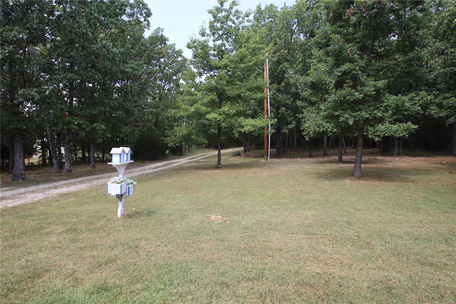 Photo 4 of 23 of 4070 Oakwood Road mobile home