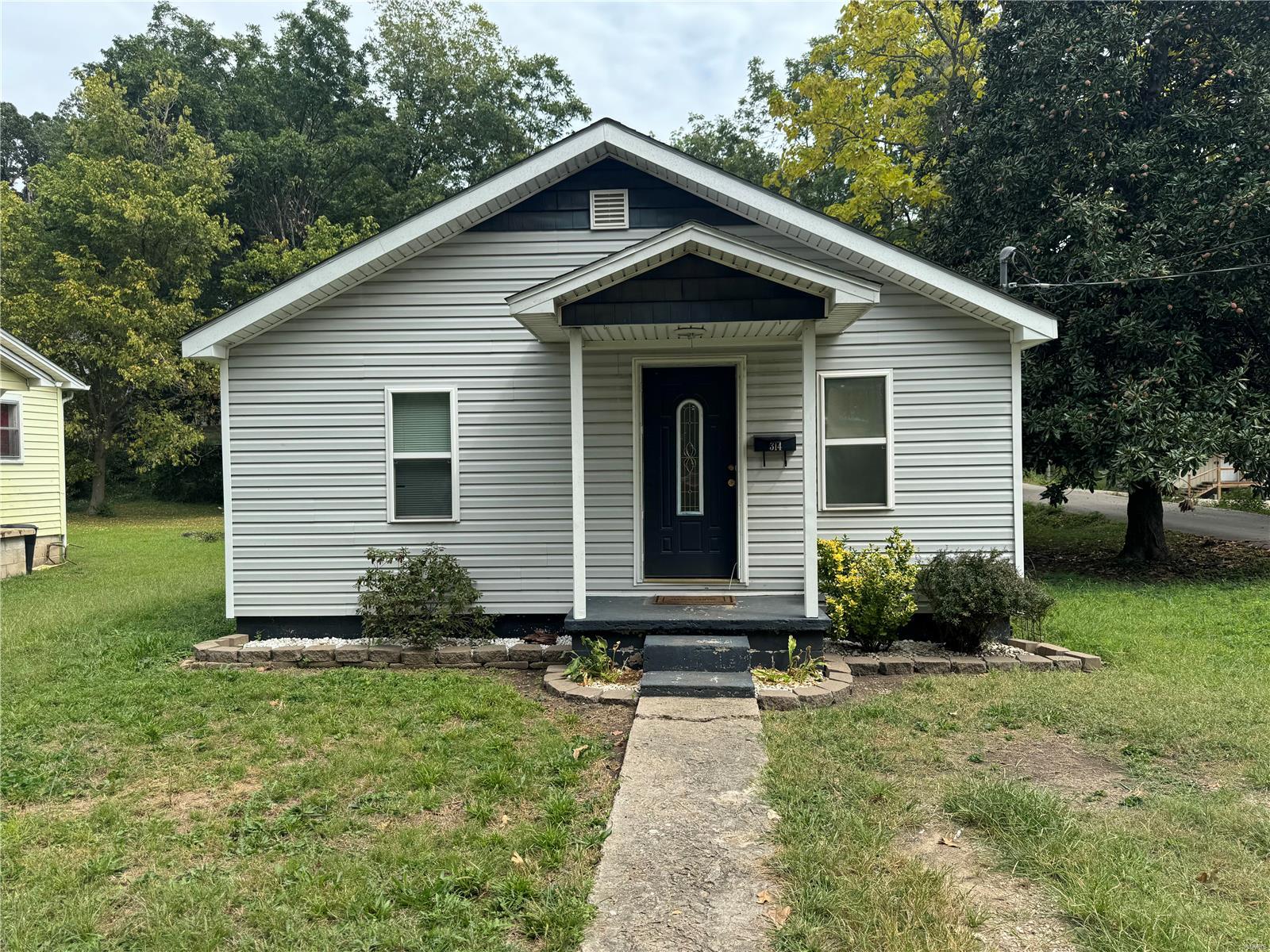 Photo 1 of 10 of 314 7th Street house