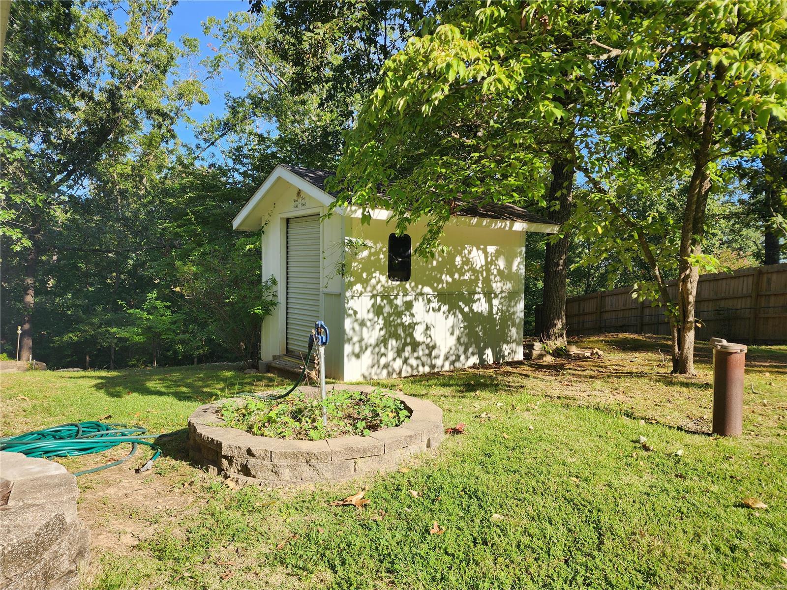 Photo 17 of 22 of 684 Radcliff Lane house