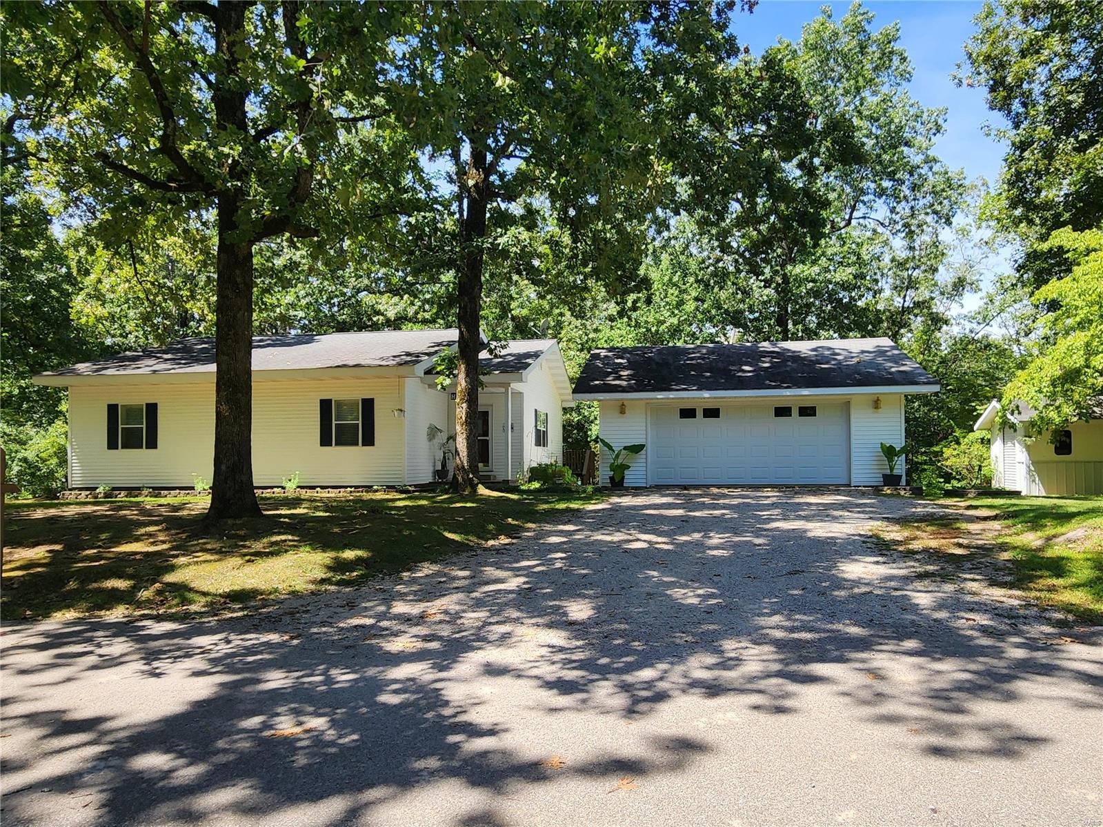 Photo 18 of 22 of 684 Radcliff Lane house