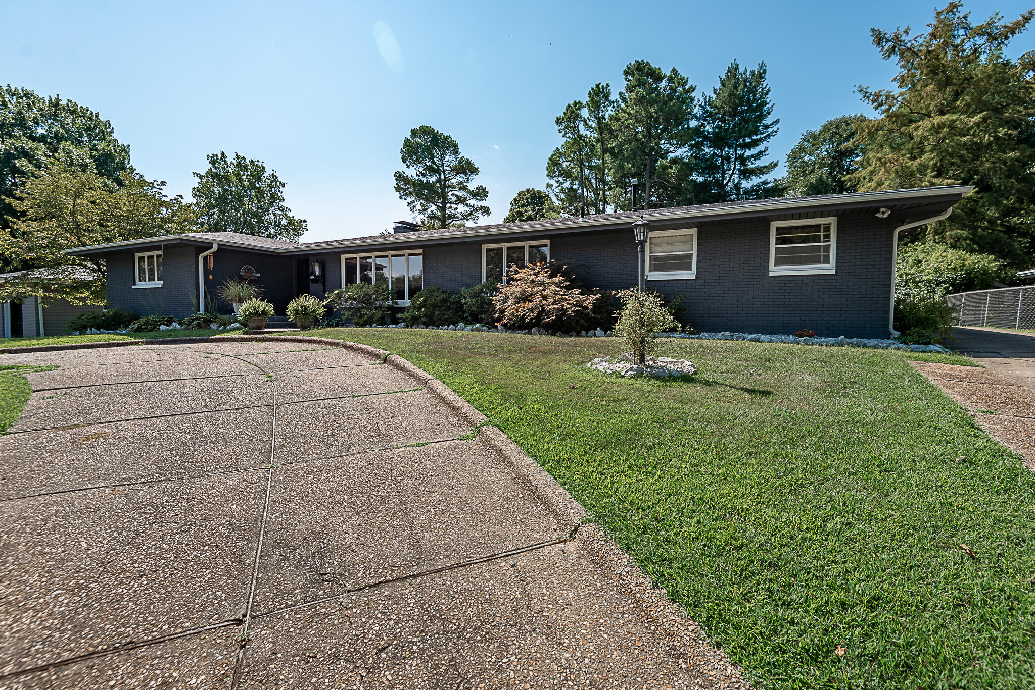 Photo 1 of 61 of 2234 East Edgewood Street house