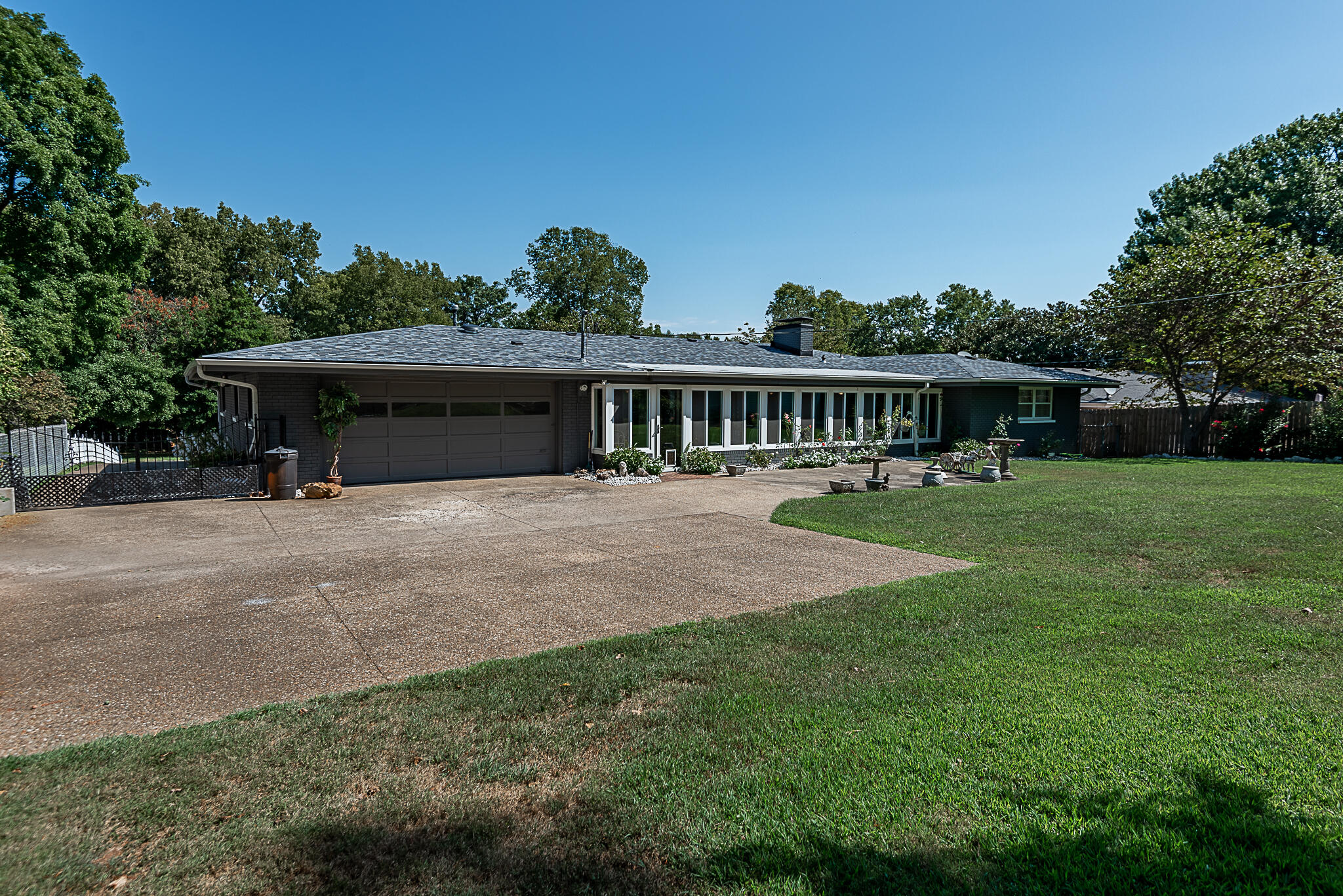 Photo 52 of 61 of 2234 East Edgewood Street house