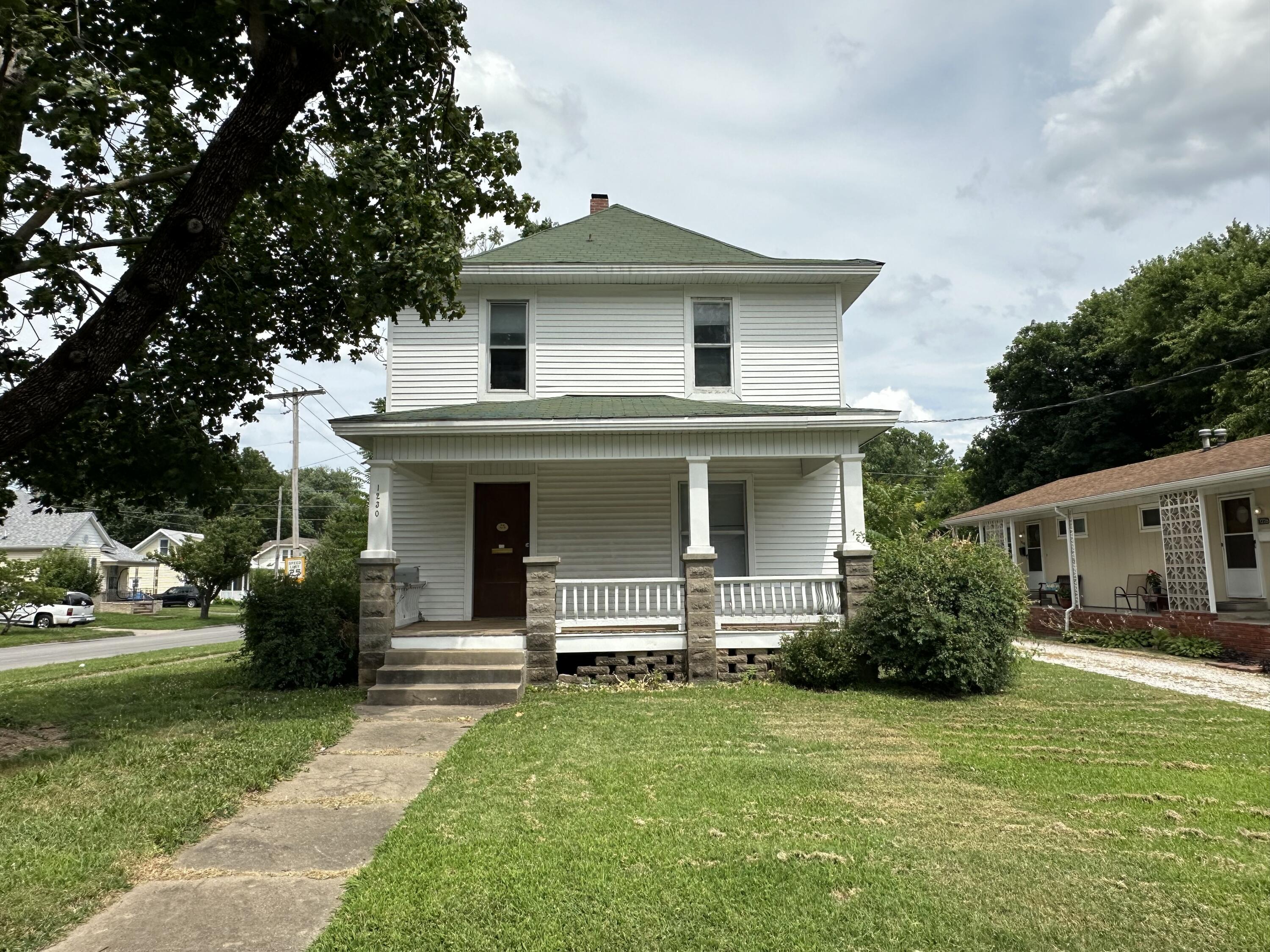 Photo 1 of 11 of 1230 North Grant Avenue house