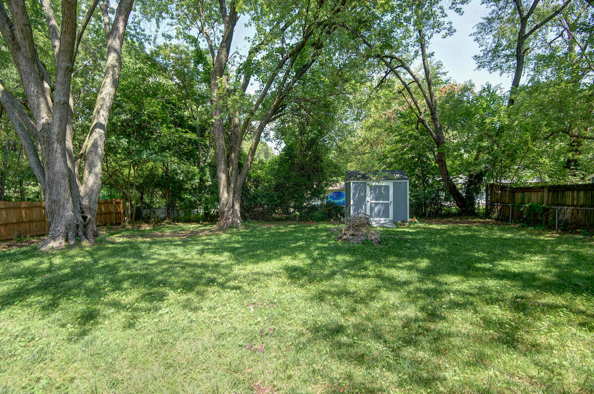 Photo 23 of 27 of 1006 South Bruce Avenue house