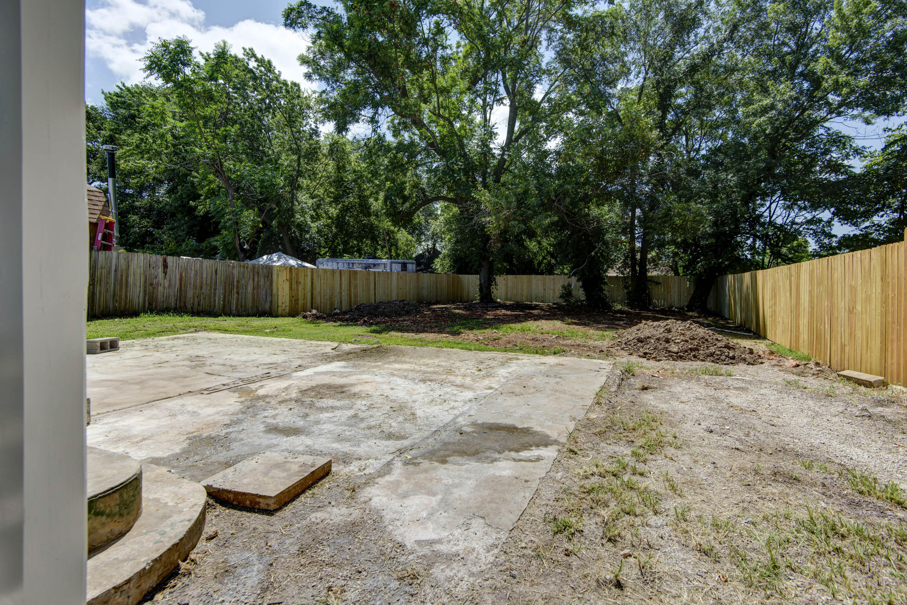 Photo 15 of 16 of 1336 West Tampa Street house