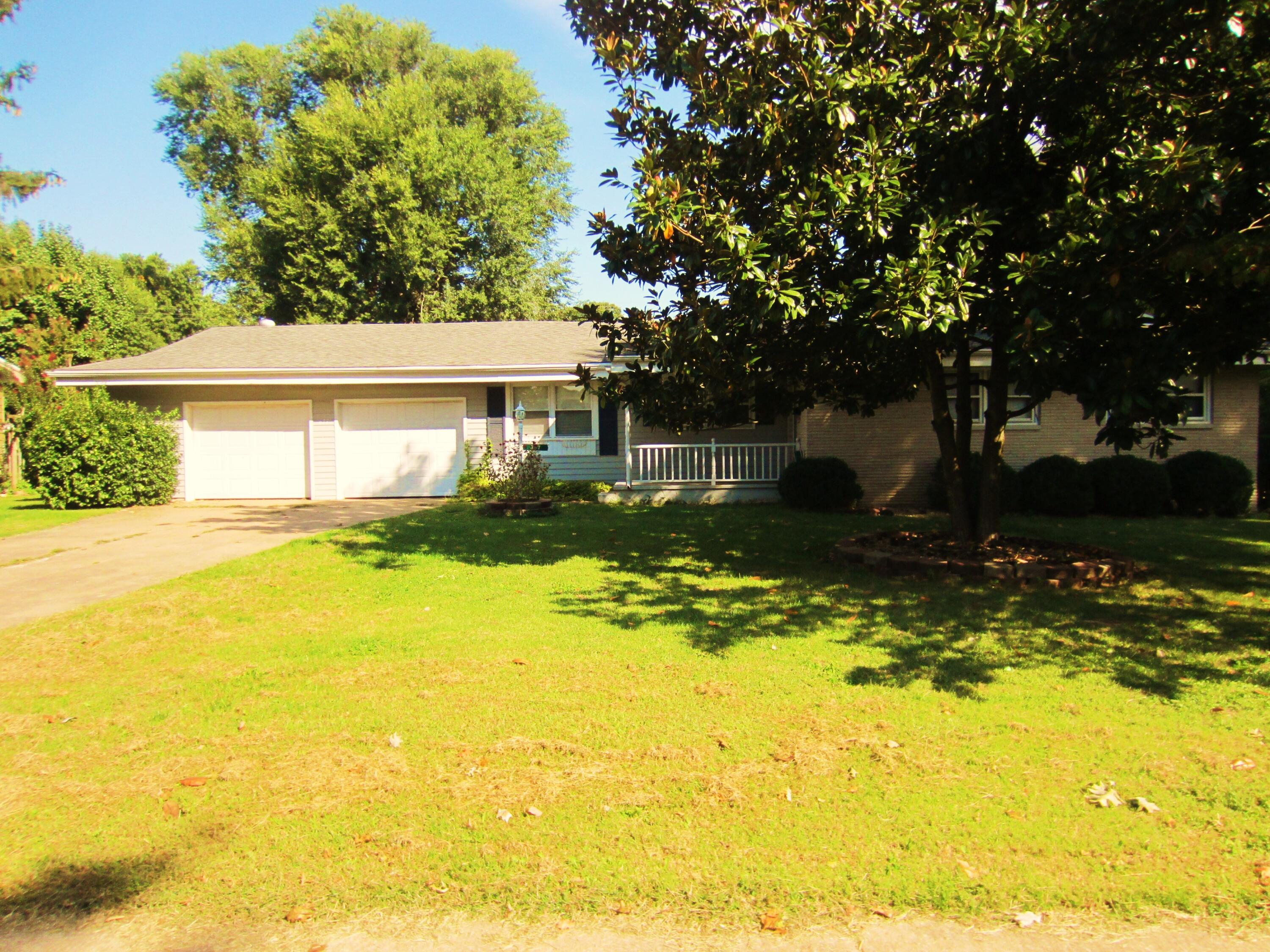 Photo 1 of 1 of 677 West Westview Street house