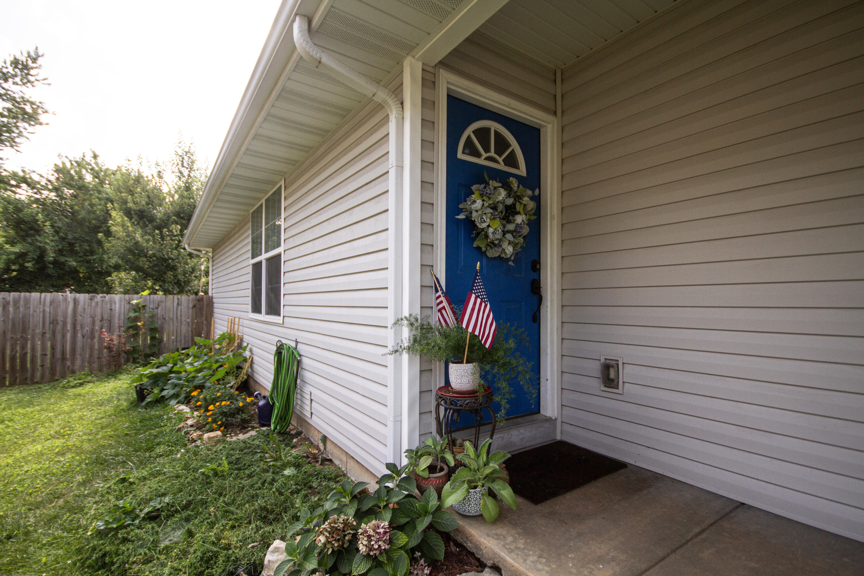 Photo 9 of 36 of 1656 North Marlan Avenue house