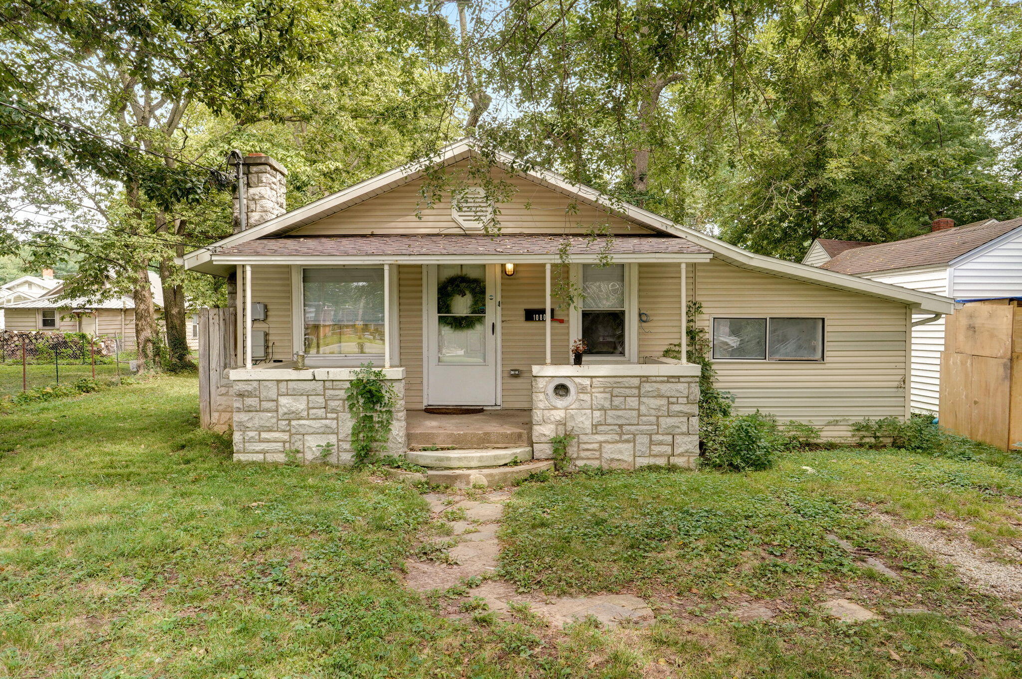 Photo 1 of 16 of 1080 South Fort Avenue house