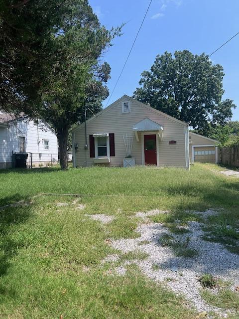 Photo 2 of 16 of 1116 South Weaver Avenue house