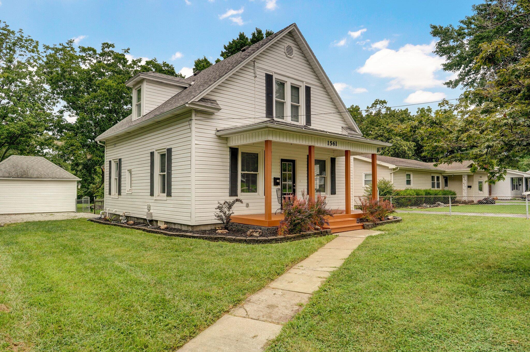 Photo 1 of 46 of 1561 South Oak Grove Avenue house