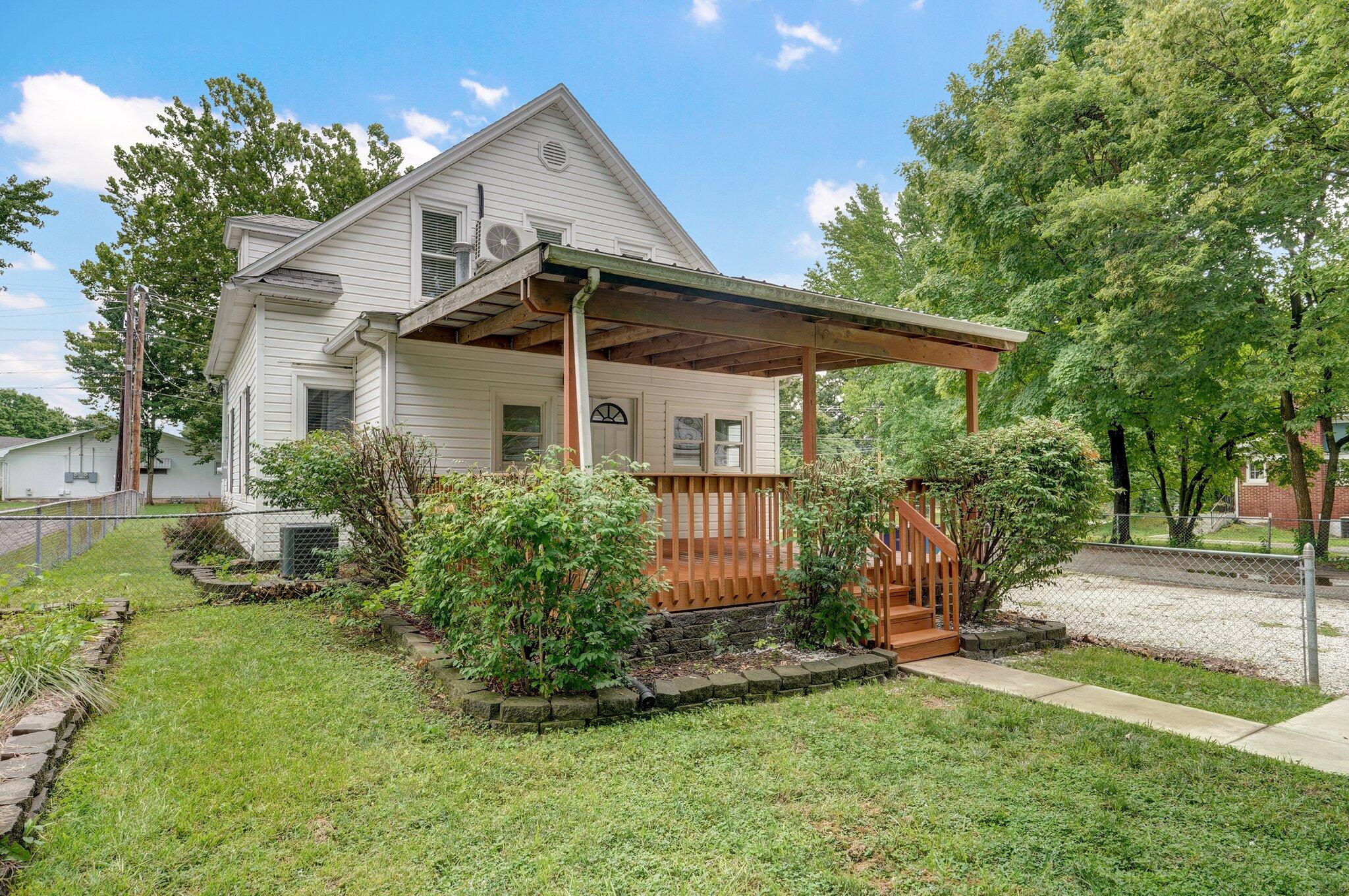 Photo 41 of 46 of 1561 South Oak Grove Avenue house