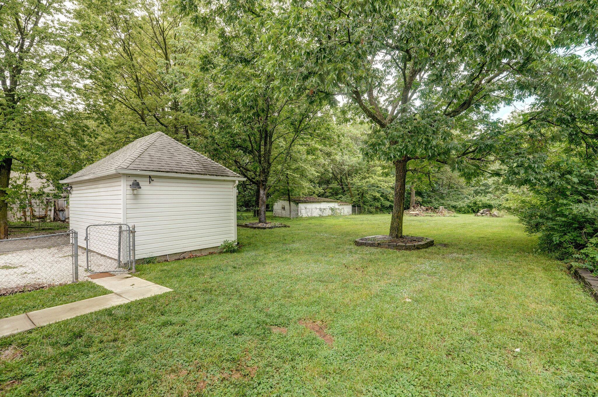 Photo 44 of 46 of 1561 South Oak Grove Avenue house