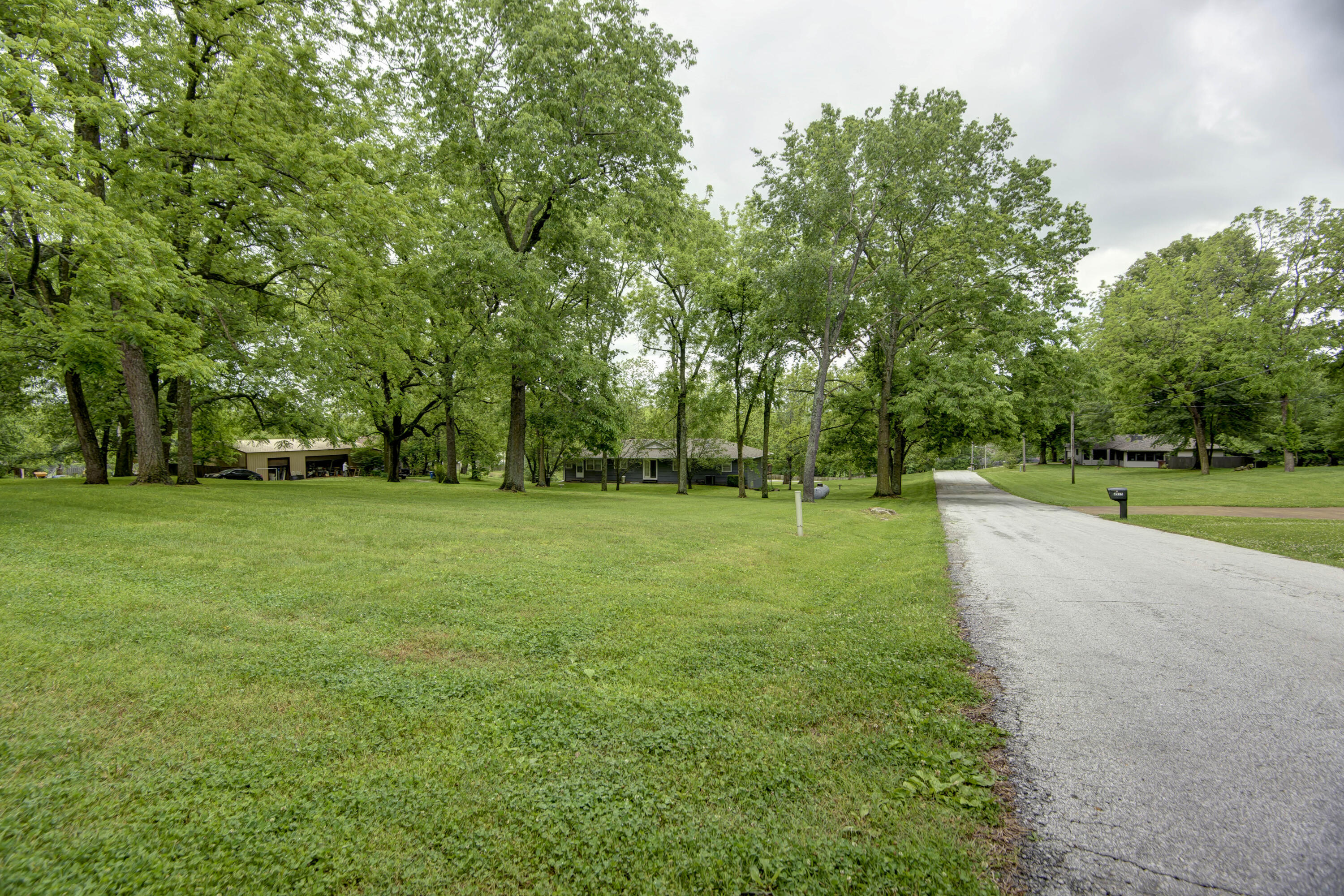 Photo 10 of 59 of 1075 West Farm Road 178 house