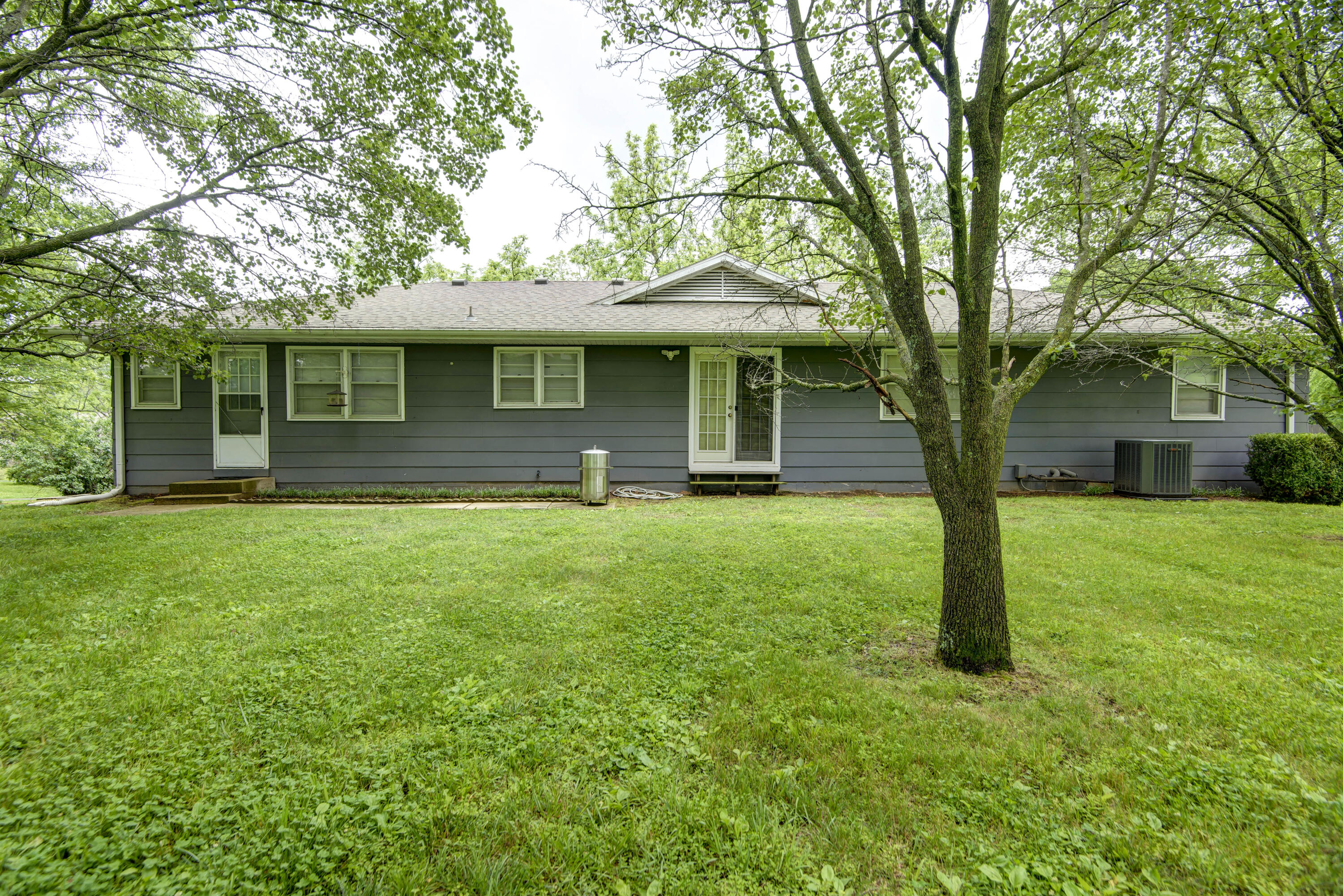 Photo 8 of 59 of 1075 West Farm Road 178 house