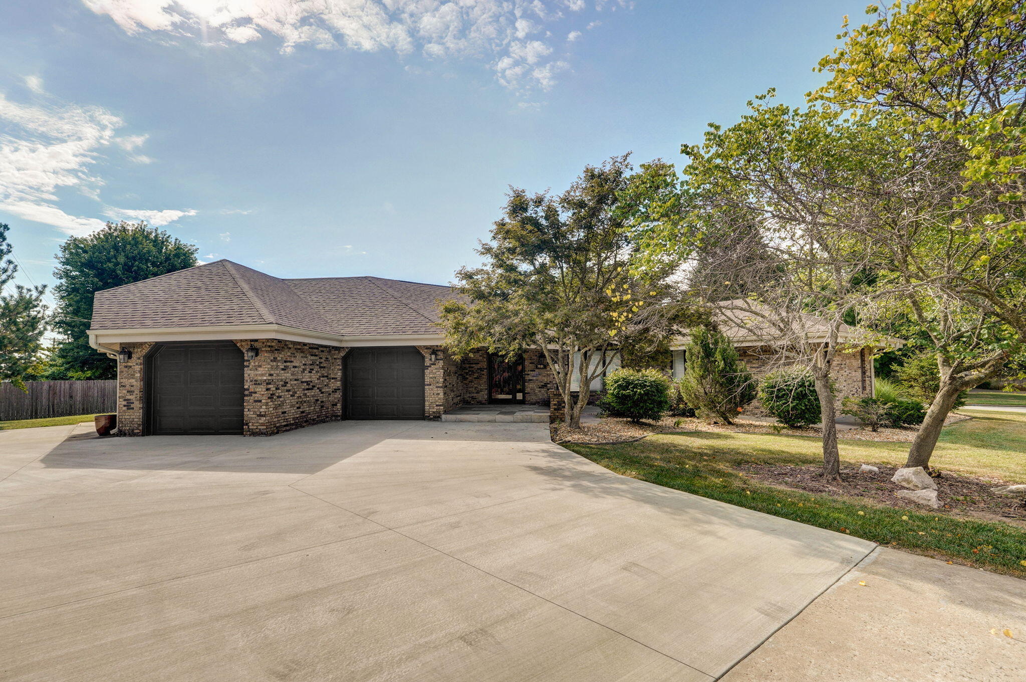 Photo 2 of 43 of 3006 South Chambery Avenue house