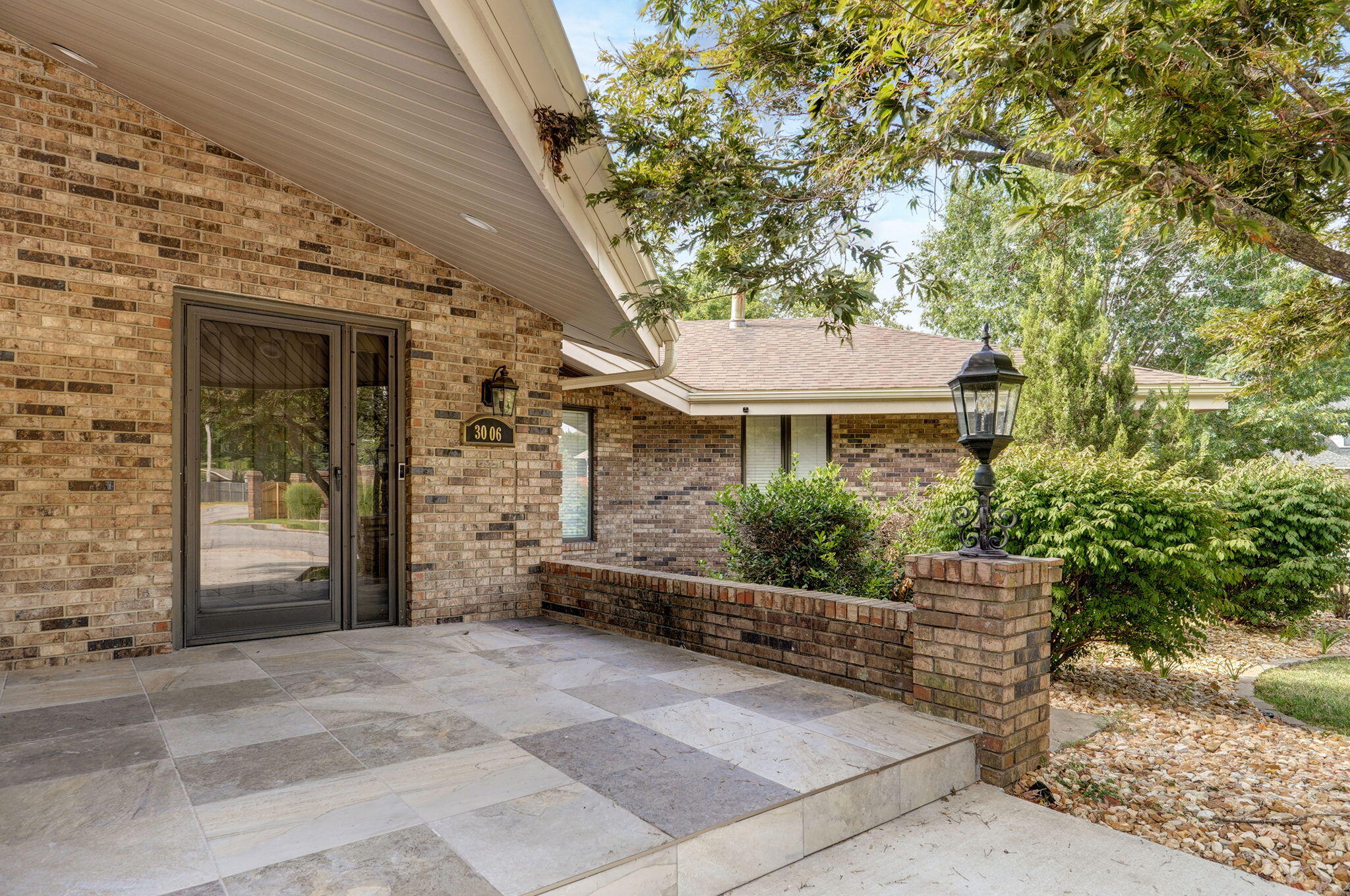 Photo 4 of 43 of 3006 South Chambery Avenue house