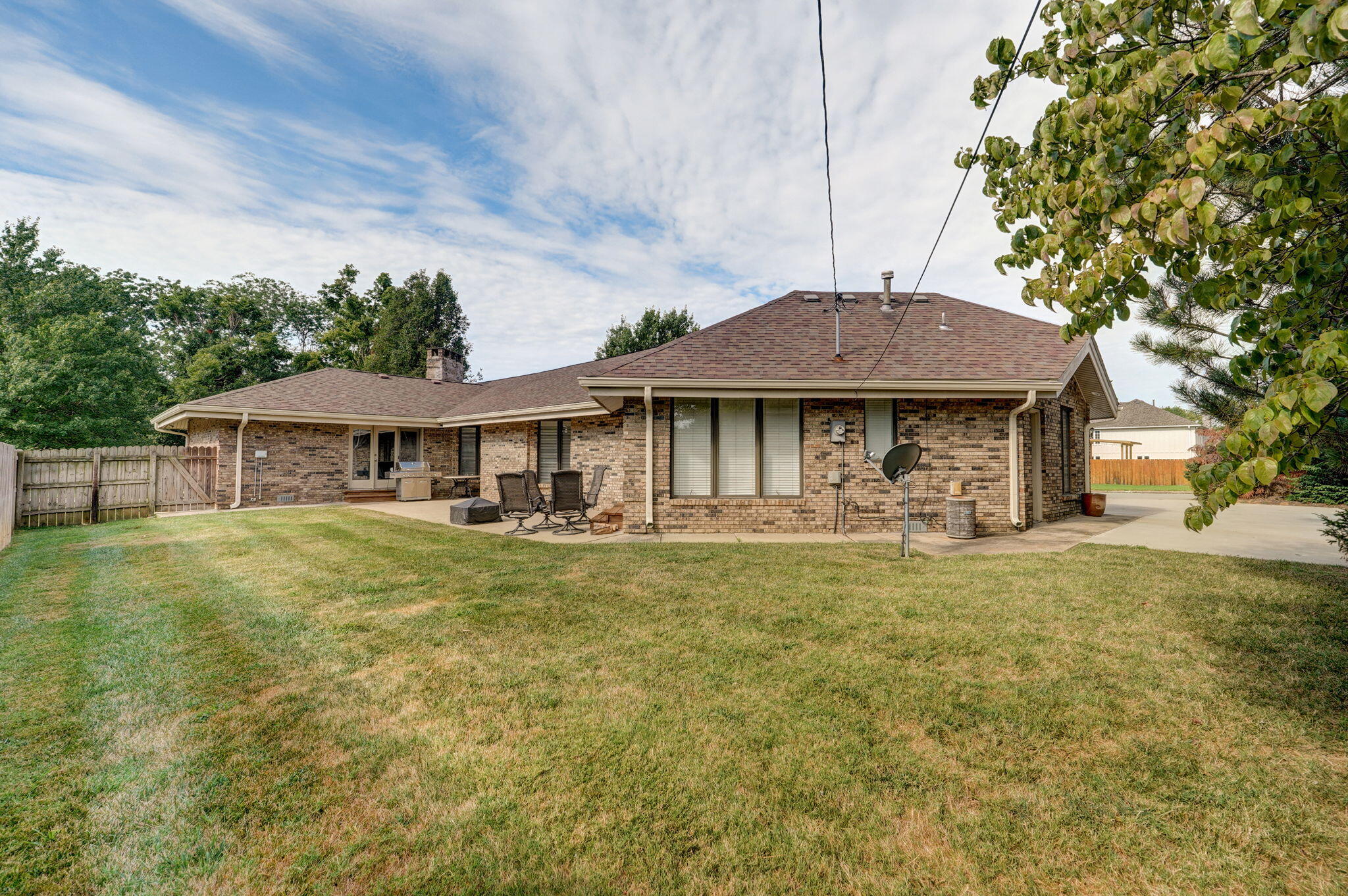 Photo 6 of 43 of 3006 South Chambery Avenue house