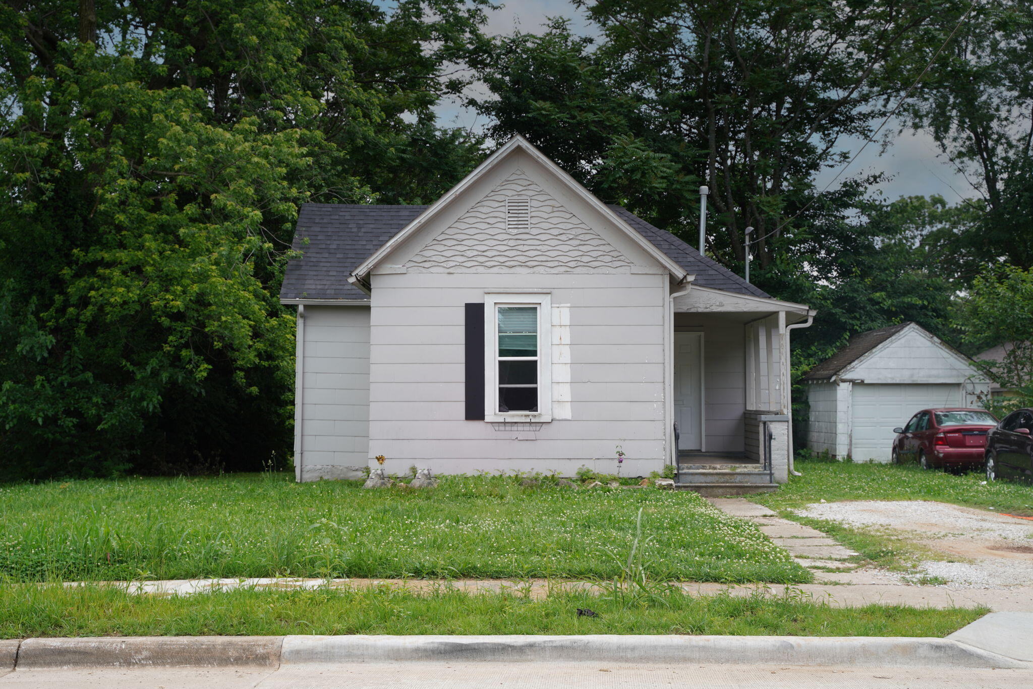 Photo 3 of 3 of 1452 East Florida Street house