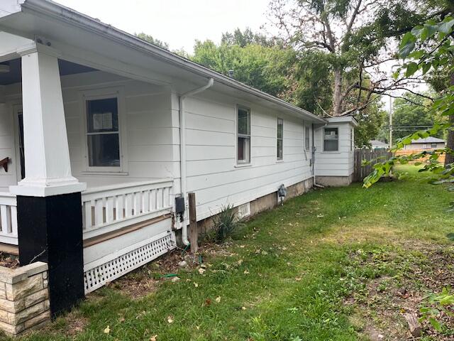 Photo 2 of 22 of 1432 North Lafontaine Avenue house