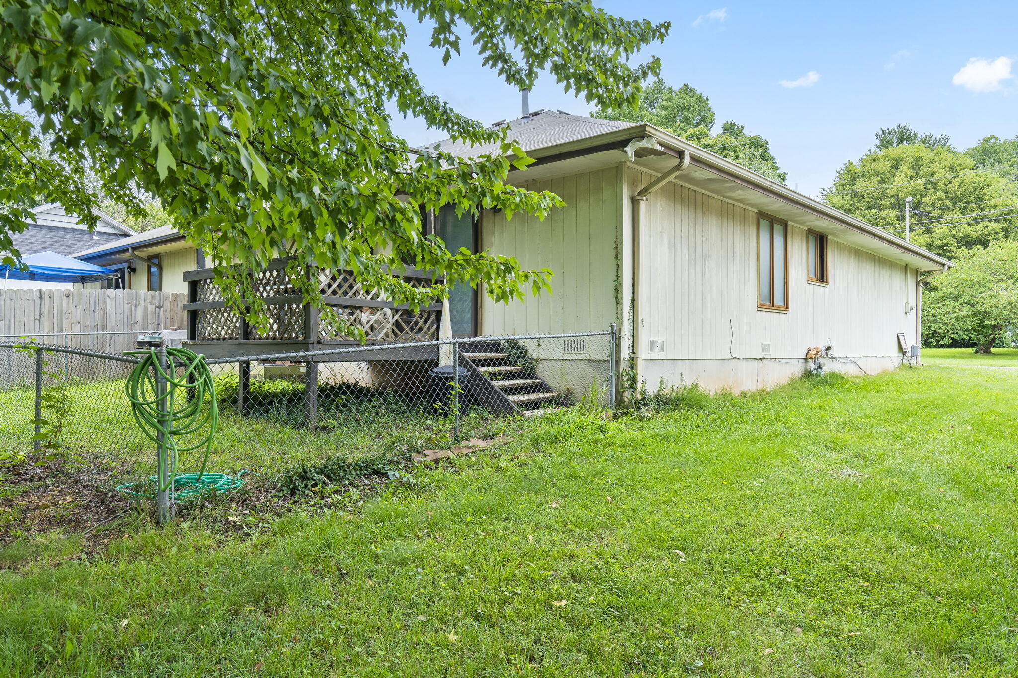 Photo 9 of 25 of 1038 West Catalpa Street house