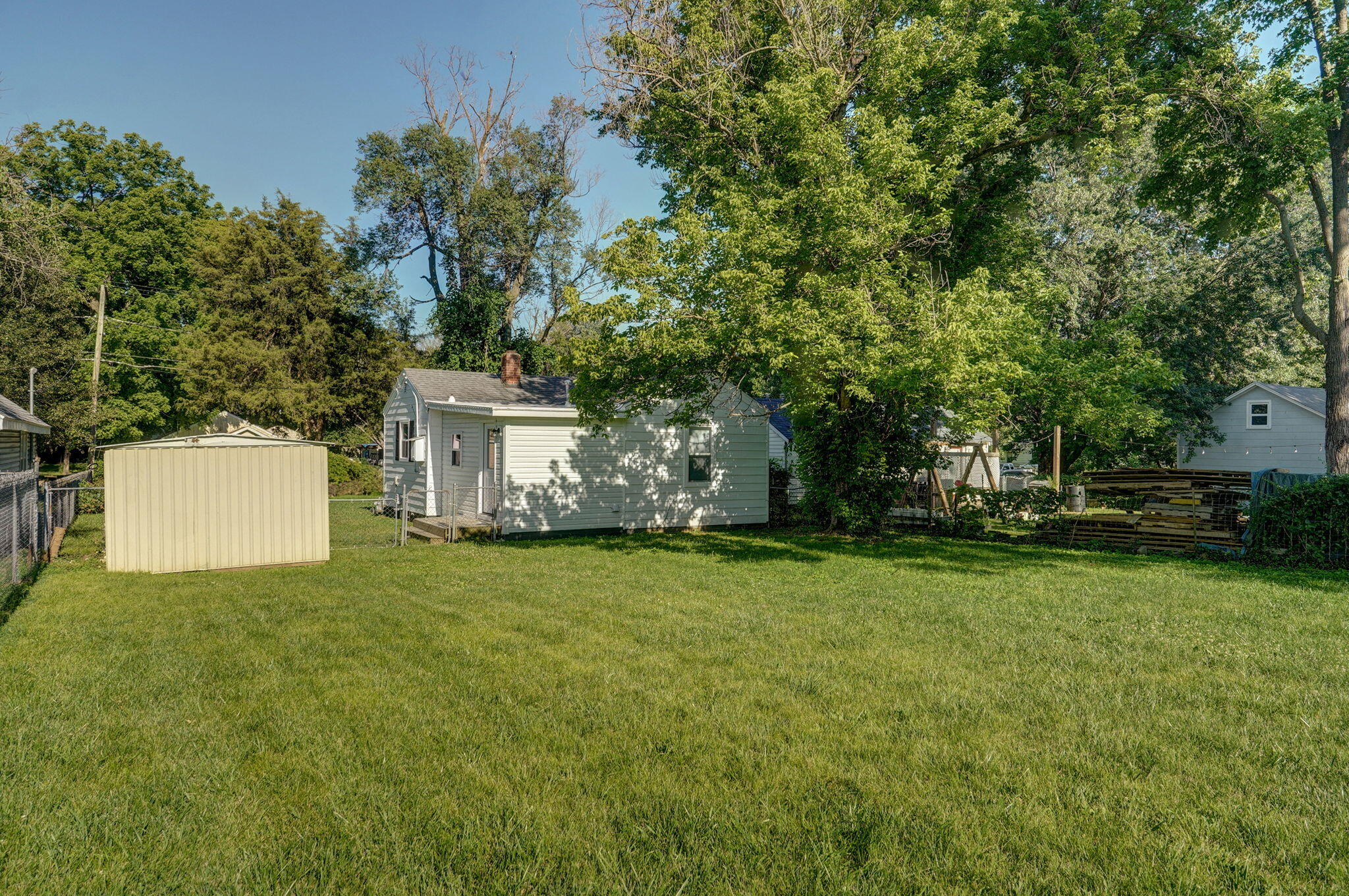 Photo 19 of 21 of 1135 North Ethyl Avenue house