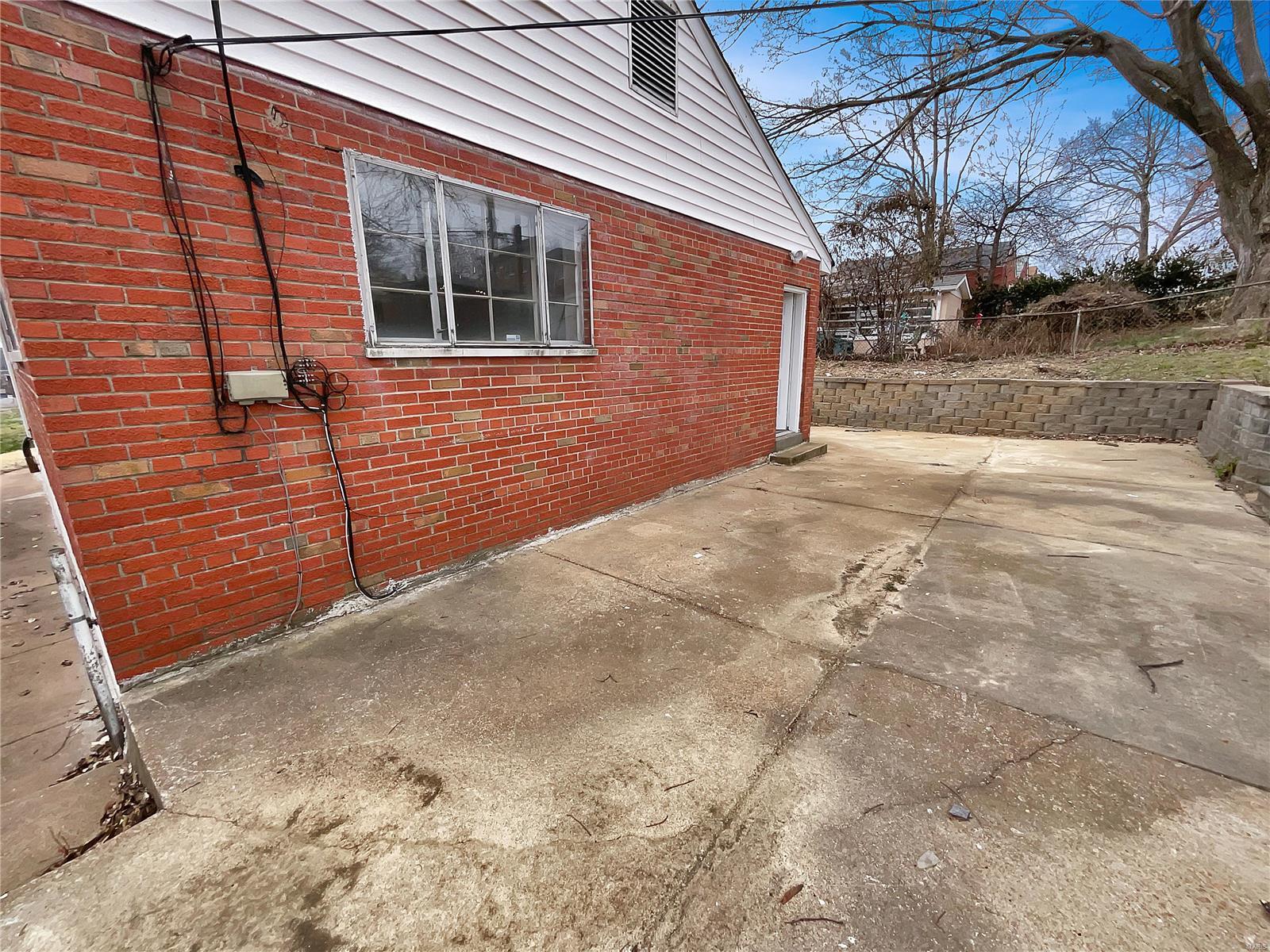 Photo 19 of 19 of 4107 Oleatha Avenue house