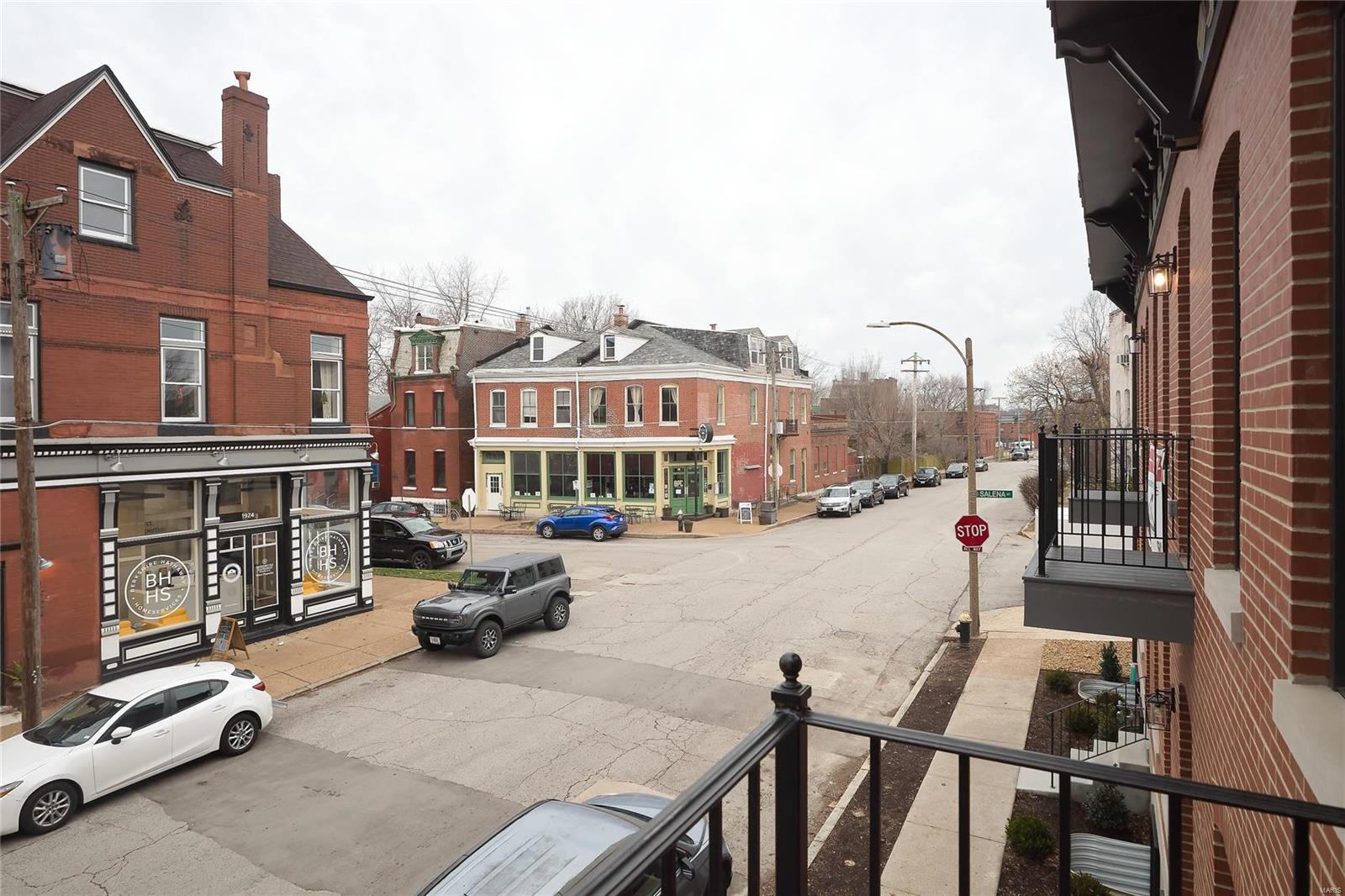 Photo 19 of 31 of 1925 Pestalozzi Avenue townhome