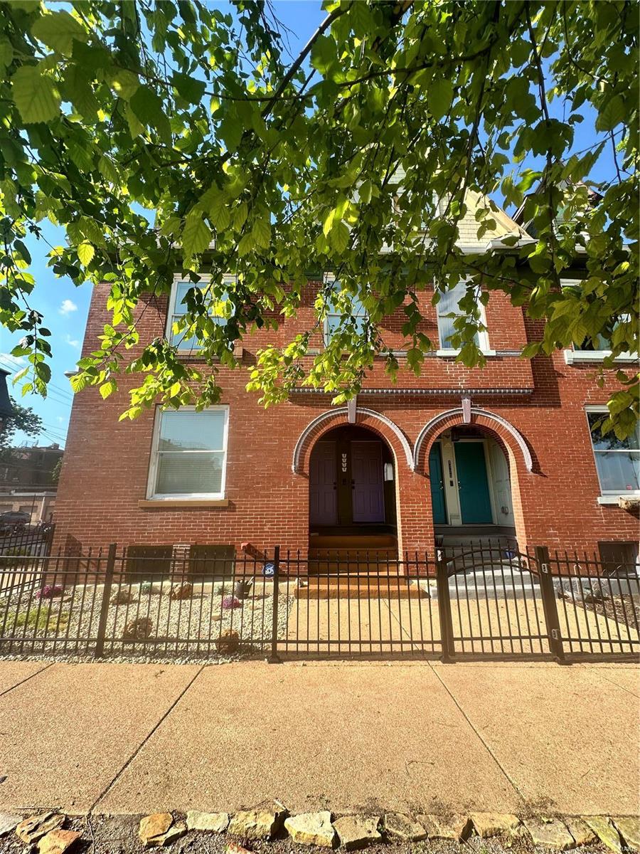 Photo 1 of 1 of 1727 Lafayette Avenue townhome