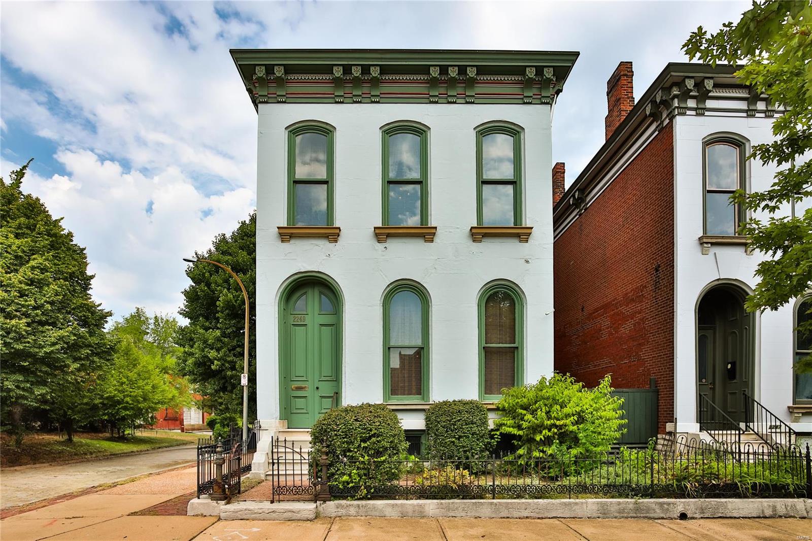 Photo 2 of 82 of 2249 Saint Louis Avenue townhome