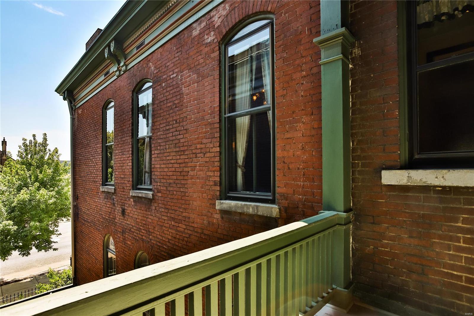 Photo 61 of 82 of 2249 Saint Louis Avenue townhome