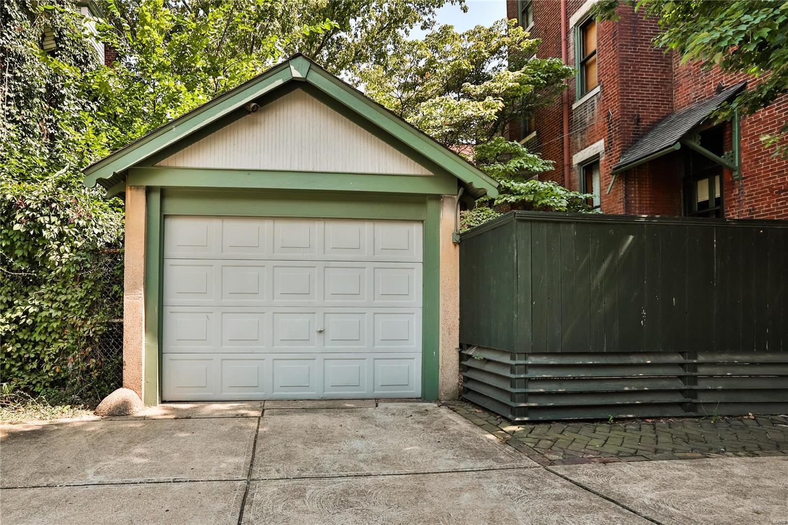 Photo 82 of 82 of 2249 Saint Louis Avenue townhome