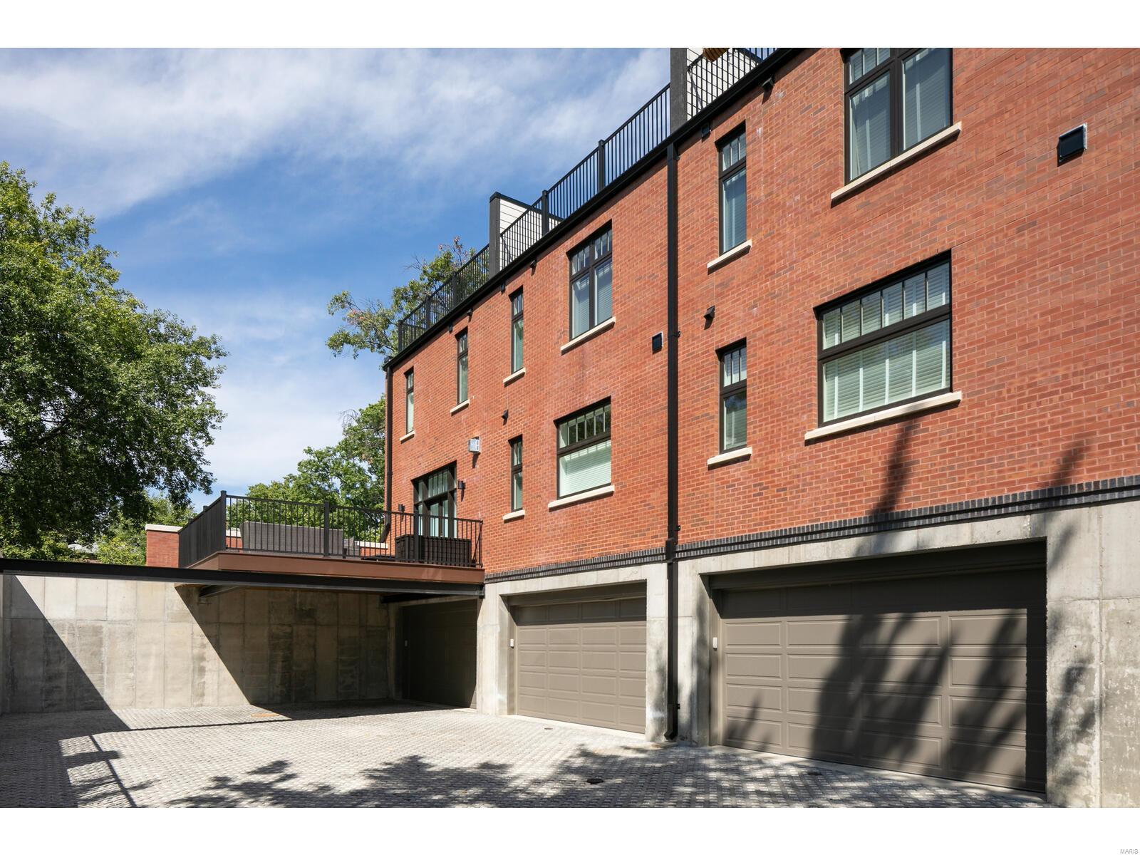 Photo 45 of 46 of 931 St. Rita Avenue townhome