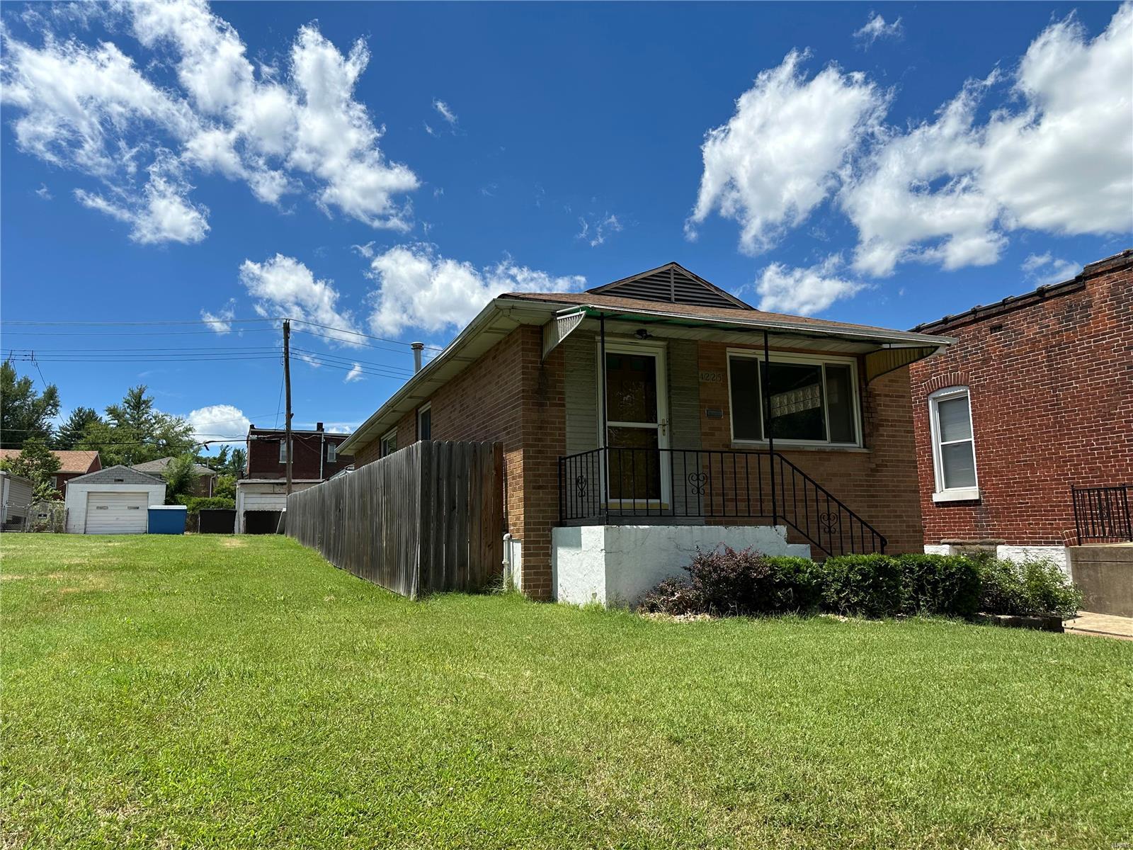 Photo 1 of 27 of 4225 Oregon Avenue house