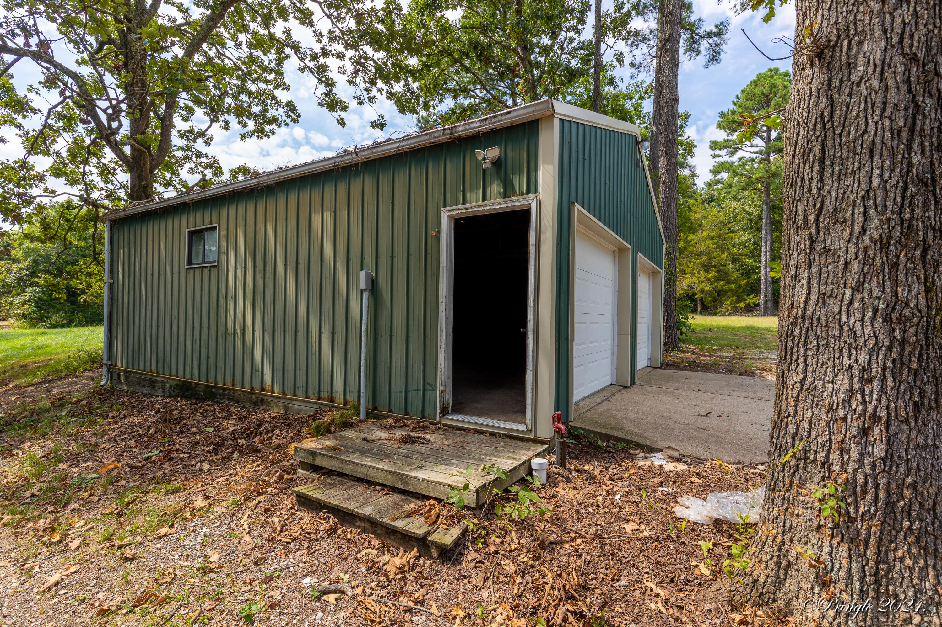 Photo 23 of 25 of 2561 County Road 5430 mobile home